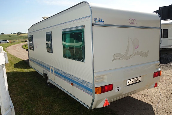 Adria Unica 562 UL 12 of 13