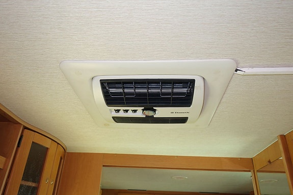 Adria Unica 562 UL 8 of 13