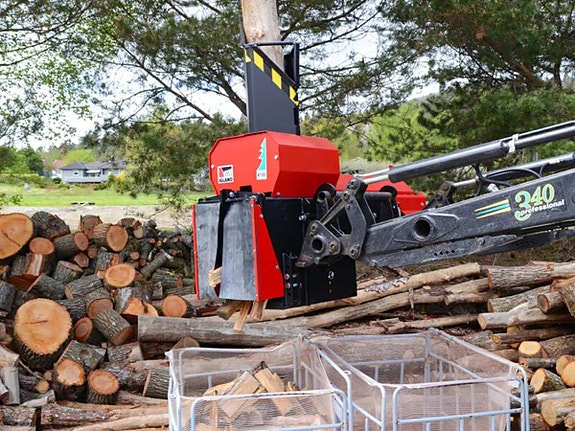 Vedprocessor för grävmaskin/lastare. Igland WP 3000