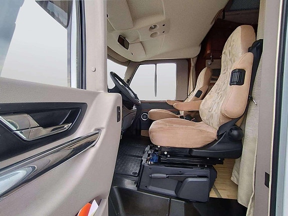 Hymer ERIBA Jet 653 Fiat 2.3 MultiJet 131hk AC TOPPSKICK! 10 of 26