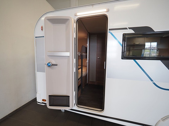 Knaus Sport 500 QDK Design Paket I Golvvärme I AC eller Mover eller Förtält 5 of 5