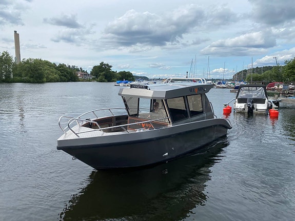 ALUMARIN 760 CABIN / MERCURY V8 F250 / 2024 - DEMO