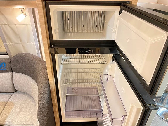 Knaus 650 PEB Sudwind 60Y (ALDE+Frontkök+Dusch) 17 of 27