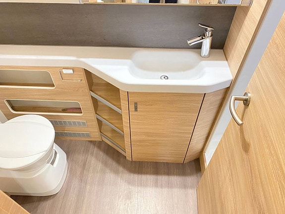 Knaus 650 PEB Sudwind 60Y (ALDE+Frontkök+Dusch) 20 of 27
