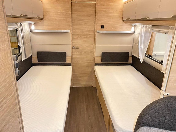 Knaus 650 PEB Sudwind 60Y (ALDE+Frontkök+Dusch) 18 of 27