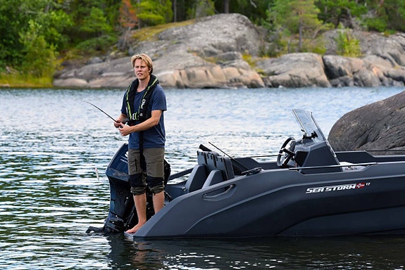 SeaStorm 17 Mercury F60 ELPT Efi  2026 6 of 12