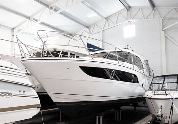 Marex 375 / MerCruiser 2 x 260HK / 2018 2 of 5