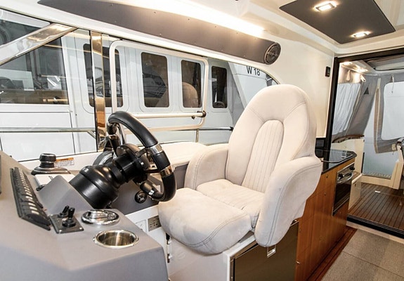 Marex 375 / MerCruiser 2 x 260HK / 2018 10 of 12