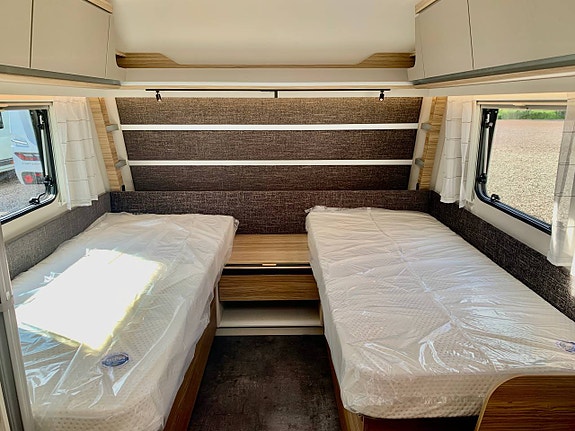 Dethleffs 520 ELT NOMAD 2026 Långbäddar 9 of 12