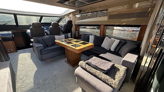 Sunseeker 74 Predator -2010 9 of 29