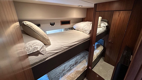 Sunseeker 74 Predator -2010 25 of 29
