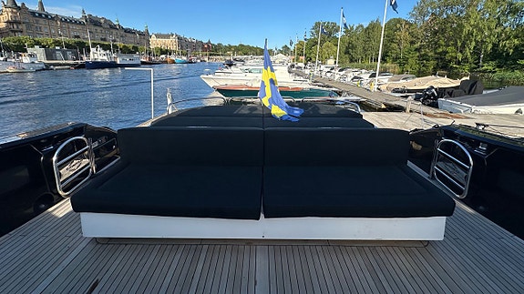 Sunseeker 74 Predator -2010 7 of 29