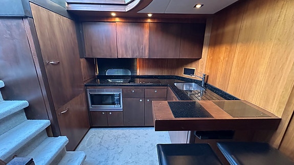 Sunseeker 74 Predator -2010 17 of 29