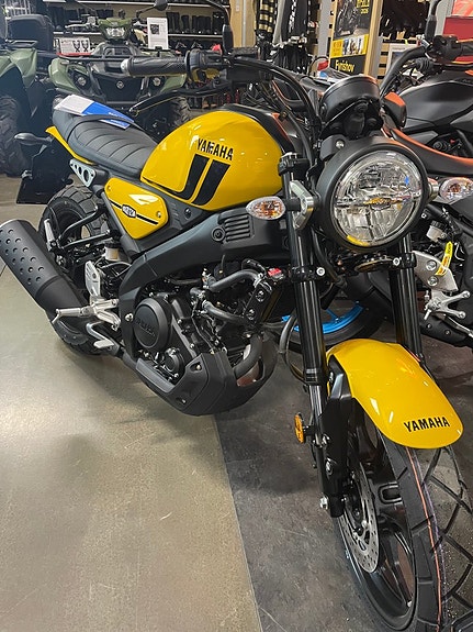 Yamaha XSR125 ABS REA SPARA 11000 kr  xsr xsr-125 2 of 5