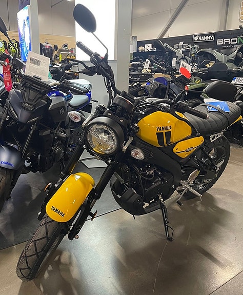 Yamaha XSR125 ABS REA SPARA 11000 kr  xsr xsr-125 3 of 5