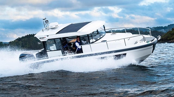 Ibiza 811 Explorer -21 uttagen 22 med Yamaha F 300 BETUL -22 12 of 17