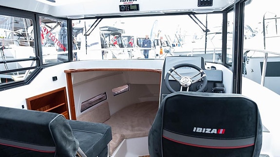 Ibiza 811 Explorer -21 uttagen 22 med Yamaha F 300 BETUL -22 17 of 17
