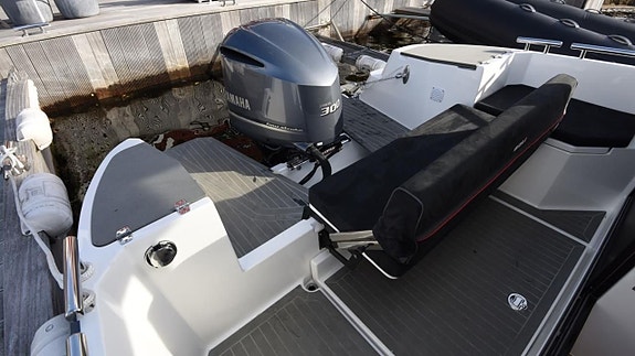 Ibiza 811 Explorer -21 uttagen 22 med Yamaha F 300 BETUL -22 15 of 17