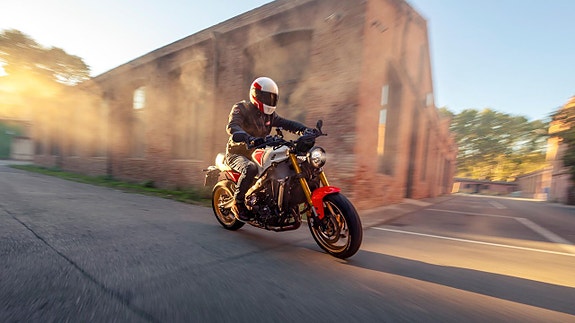 Yamaha XSR900 *NU I BUTIK - KAMPANJ* 3 of 9