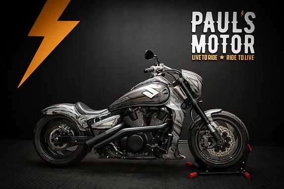 Suzuki M1800R Intruder Turnin Dumps Exhaust