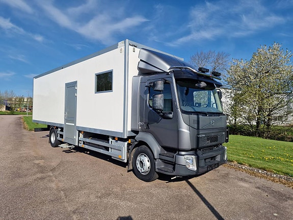 Passa på REA Frisör / optiker / reception /OB buss Volvo