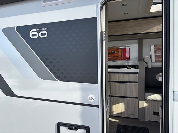 Adria Compact DL 60Y 60 YEARS 7 of 18