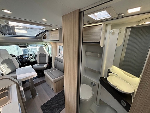 Adria Compact DL 60Y 60 YEARS 15 of 18