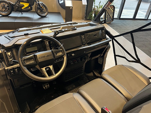 Can-Am Traxter XU T ABS HD11 3-cyl i LAGER 6 of 7
