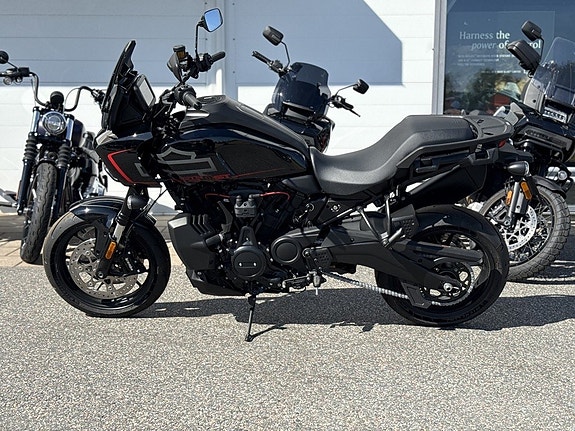 Harley-Davidson Pan America ST - Finns i butik - Demo 2 of 9