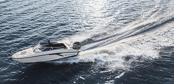 Finnmaster T6  Yamaha F150, Ny båt som finns på lager.