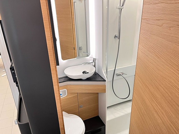 Adria CORAL XL 660 SL (Aut+Markis+Backkamera+ALDE) 20 of 21