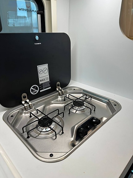 Wingamm Oasi 690 TWIN 140HK AUT Långbädd+taksäng! VINTERVAGN 12 of 24