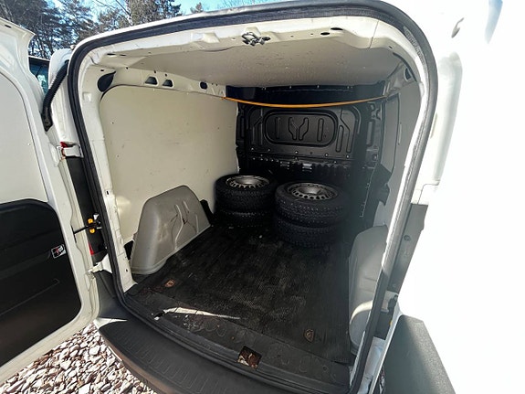 Opel Combo 6 of 17