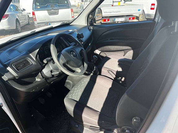 Opel Combo 13 of 17