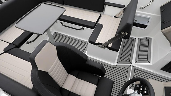 Finnmaster R6 -2026 med Yamaha F150 3 of 4