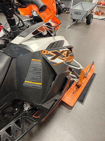 Arctic Cat XF 8000 High Country 4 of 7
