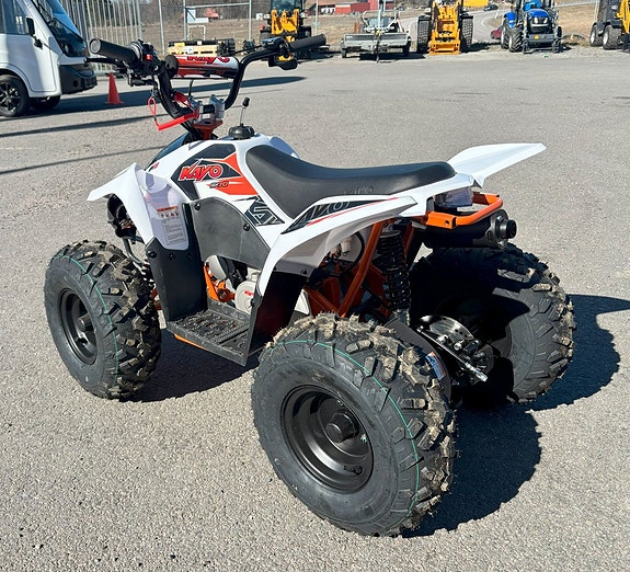 Kayo AY70 Barn ATV 5 of 9
