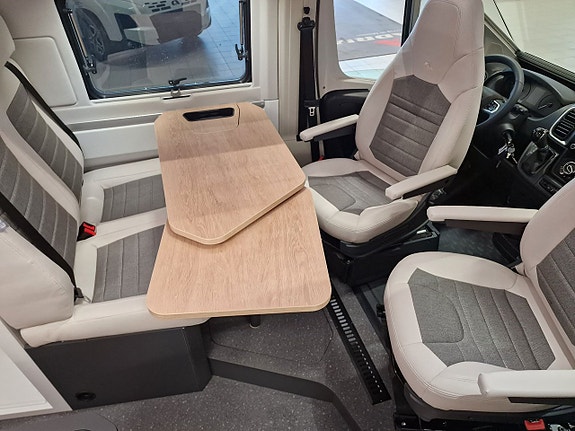 Adria TWIN 640 SLB 60Y (60 Year+Aut 140hk+Adaptiv+TRUMA D6E) 13 of 24