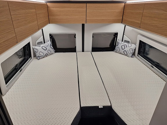 Adria TWIN 640 SLB 60Y (60 Year+Aut 140hk+Adaptiv+TRUMA D6E) 19 of 24