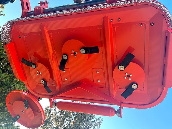 Gräsklippare traktor 1,5m , m/hydr. sidoförsjutning och disk 6 of 12