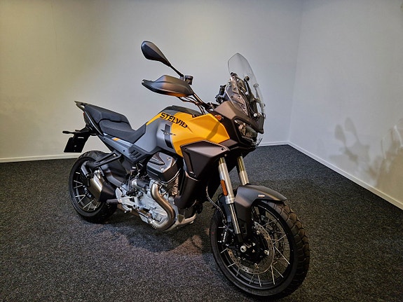 Moto Guzzi V100 Stelvio ARAS /Ex-demo/OUTLET! 2 of 5