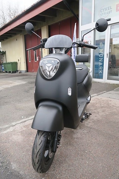 YADEA M6L Elmoped Mattsvart 5 of 5