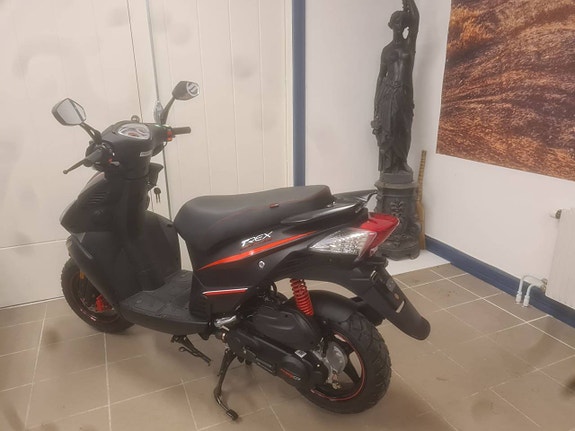 MOTO CR T-REX EFI NU 22900 KR HJÄLM PÅ KÖPET 3 of 4