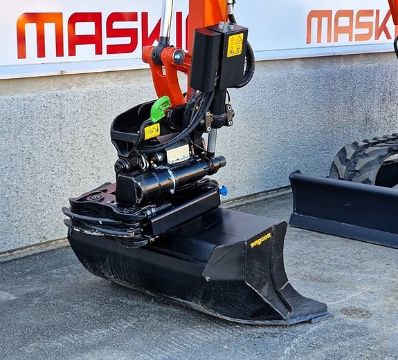 Kubota KX 027-4 4 of 6