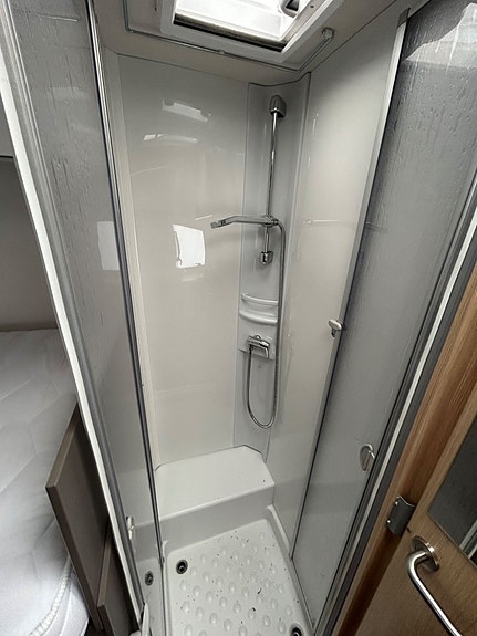 LMC TOURER LIFT H 730 G, 2xAC DROPDOWN, LÅNGBÄDD 13 of 18