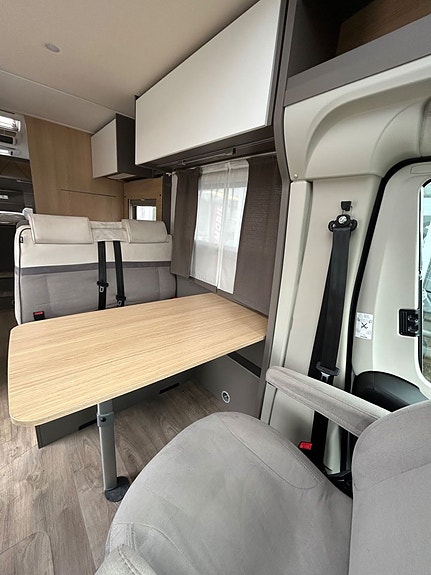 LMC TOURER LIFT H 730 G, 2xAC DROPDOWN, LÅNGBÄDD 4 of 18
