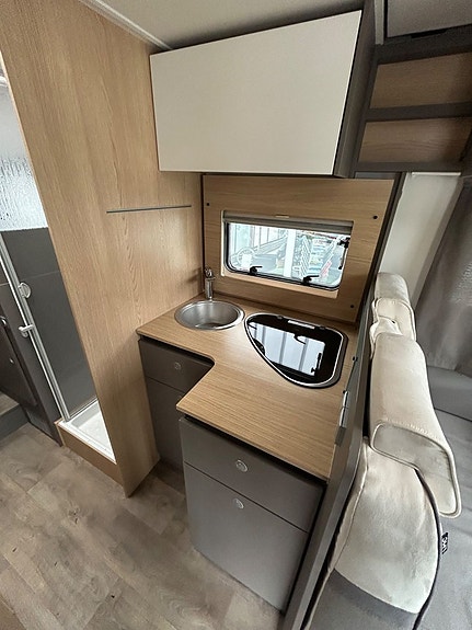 LMC TOURER LIFT H 730 G, 2xAC DROPDOWN, LÅNGBÄDD 7 of 18