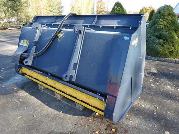 Sandspridarskopa Drivex 2,5kbm Stora BM Fästet