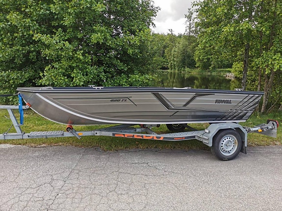 LAGERRENSNING: Finval 420 Tiller + Honda BF20