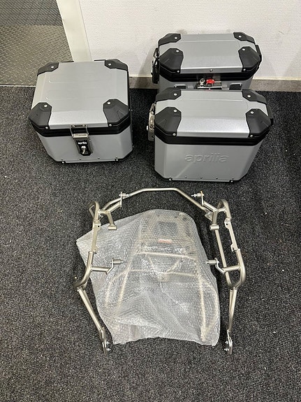 Aprilia Aluminium väskor